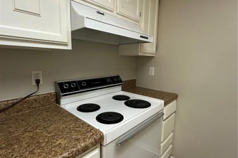 Condominio en alquiler en Orlando, Florida, 2 dormitorios, 76.64 m2 № 1919645 - foto 7