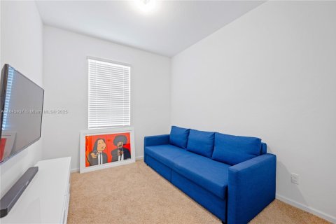 Townhouse in Lauderhill, Florida 3 bedrooms, 138.98 sq.m. № 1839287 - photo 10