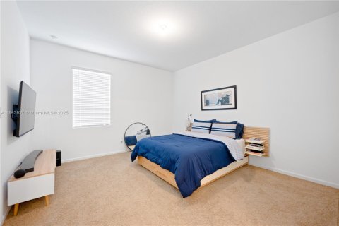 Townhouse in Lauderhill, Florida 3 bedrooms, 138.98 sq.m. № 1839287 - photo 13