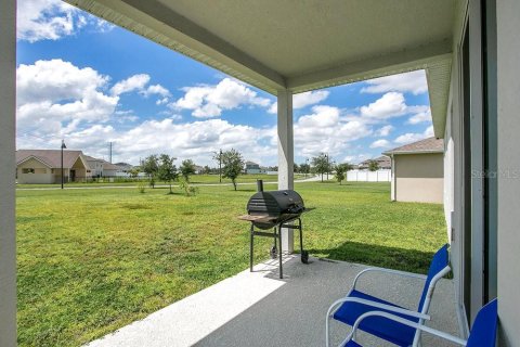 House in Davenport, Florida 3 bedrooms, 142.42 sq.m. № 1845280 - photo 19