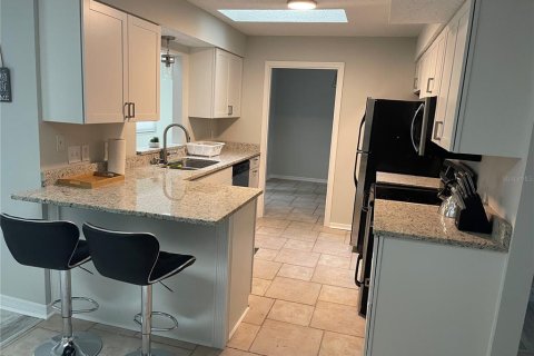 House in Palm Coast, Florida 3 bedrooms, 199.55 sq.m. № 1918856 - photo 8