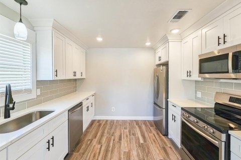 House in Flagler Beach, Florida 2 bedrooms, 96.62 sq.m. № 1846393 - photo 18