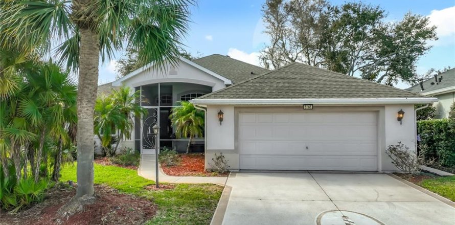 Villa ou maison à Tavares, Floride 3 chambres, 169.36 m2 № 2204945