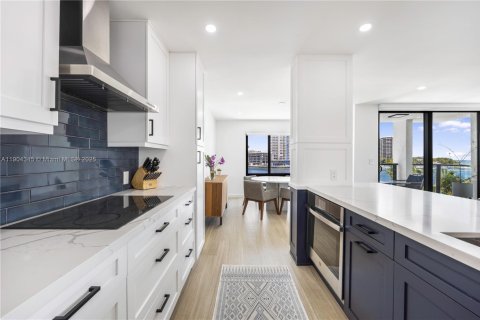 Condominio en venta en Miami, Florida, 2 dormitorios, 117.89 m2 № 1956488 - foto 6