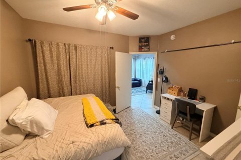 Condo in Seminole, Florida, 2 bedrooms  № 2379834 - photo 8