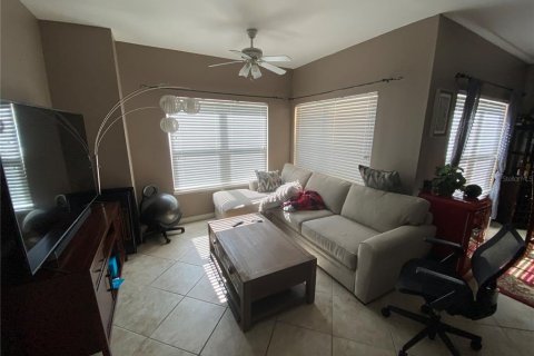 Condo in Seminole, Florida, 2 bedrooms  № 2379834 - photo 26