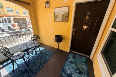 Condo in Seminole, Florida, 2 bedrooms  № 2379834 - photo 4