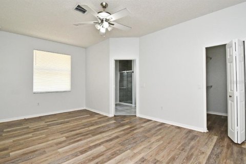 Casa en venta en Deltona, Florida, 4 dormitorios, 218.51 m2 № 1747497 - foto 18