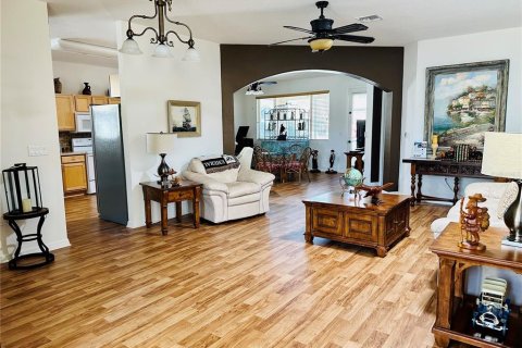 Casa en venta en Ocala, Florida, 2 dormitorios, 164.07 m2 № 2225647 - foto 3