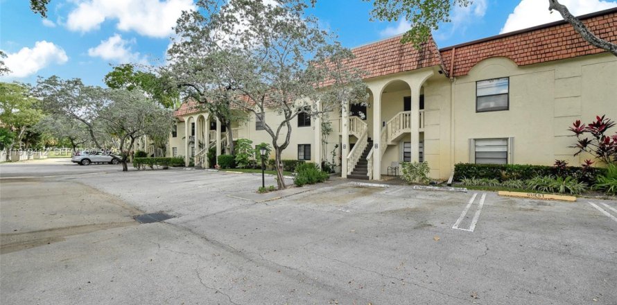 Condo à Pompano Beach, Floride, 2 chambres  № 1976654