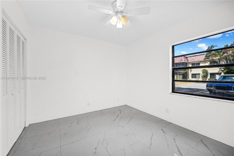 Copropriété à vendre à Pompano Beach, Floride: 2 chambres, 86.96 m2 № 1976654 - photo 16