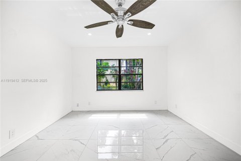 Copropriété à vendre à Pompano Beach, Floride: 2 chambres, 86.96 m2 № 1976654 - photo 22