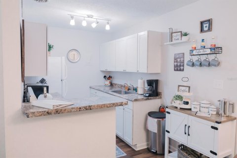 Condo in Gainesville, Florida, 1 bedroom  № 2143268 - photo 7