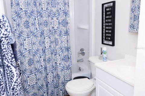 Condo in Gainesville, Florida, 1 bedroom  № 2143268 - photo 14