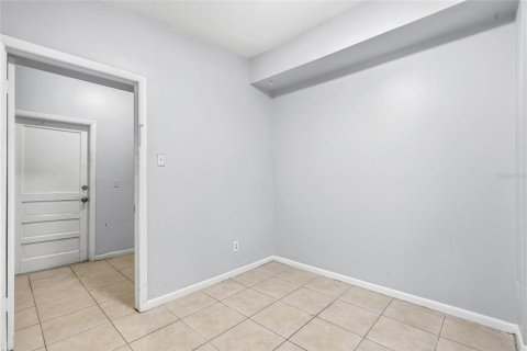 Commercial property in Tampa, Florida 145.95 sq.m. № 2393982 - photo 17