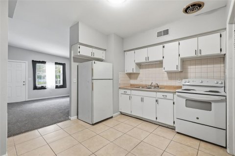 Commercial property in Tampa, Florida 145.95 sq.m. № 2393982 - photo 13