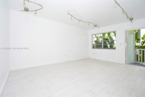 Copropriété à vendre à Miami Beach, Floride: 1 chambre, 48.31 m2 № 2010874 - photo 6