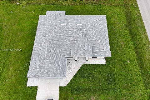 Casa en venta en Lehigh Acres, Florida, 3 dormitorios № 1940888 - foto 6