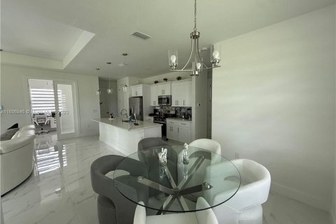 Casa en venta en Lehigh Acres, Florida, 3 dormitorios № 1940888 - foto 11