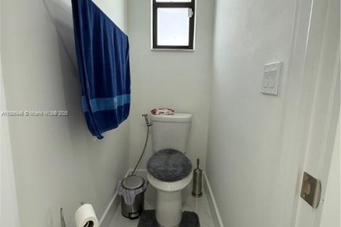 Casa en venta en Lehigh Acres, Florida, 3 dormitorios № 1940888 - foto 19