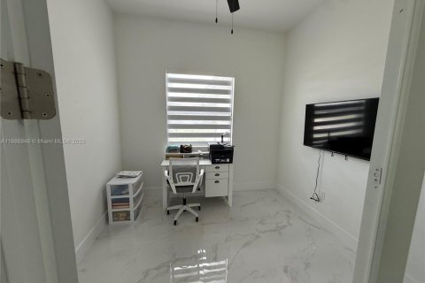 Casa en venta en Lehigh Acres, Florida, 3 dormitorios № 1940888 - foto 27