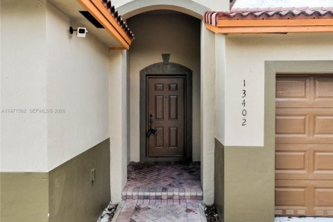 Купить виллу или дом в Хомстед, Флорида 3 спальни, 148.64м2, № 2048098 - фото 5