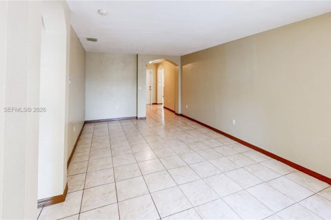 Купить виллу или дом в Хомстед, Флорида 3 спальни, 148.64м2, № 2048098 - фото 11