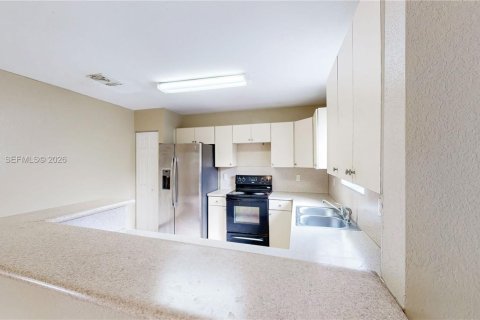 Купить виллу или дом в Хомстед, Флорида 3 спальни, 148.64м2, № 2048098 - фото 24