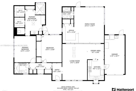 House in Coral Gables, Florida 2 bedrooms, 167.32 sq.m. № 1707960 - photo 29