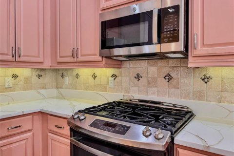 Townhouse in Windermere, Florida 4 bedrooms, 170.38 sq.m. № 1833327 - photo 15