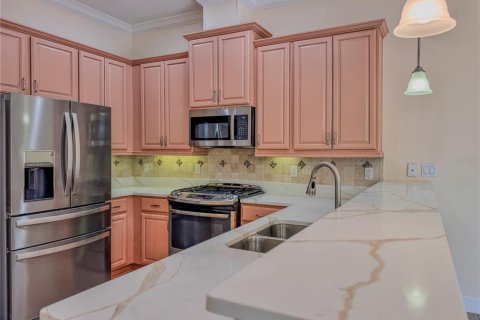 Townhouse in Windermere, Florida 4 bedrooms, 170.38 sq.m. № 1833327 - photo 16