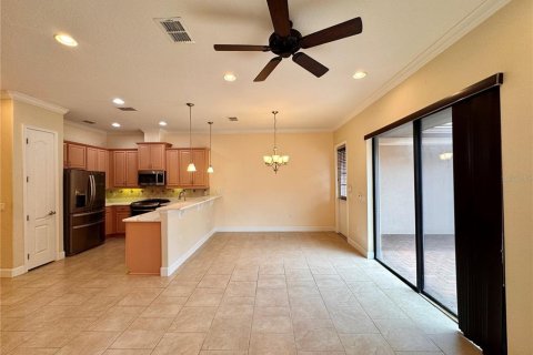 Townhouse in Windermere, Florida 4 bedrooms, 170.38 sq.m. № 1833327 - photo 8