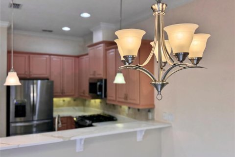 Townhouse in Windermere, Florida 4 bedrooms, 170.38 sq.m. № 1833327 - photo 11