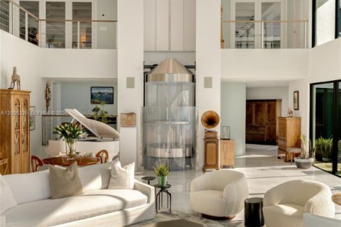 House in Key Biscayne, Florida 5 bedrooms, 1070.98 sq.m. № 2076066 - photo 7