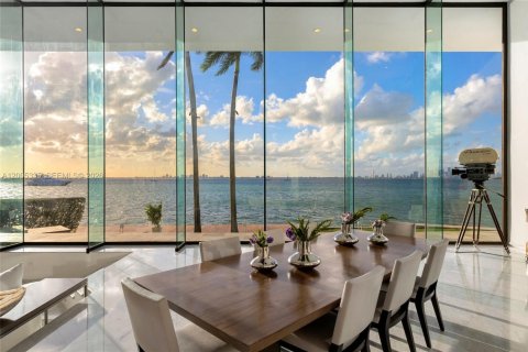 House in Key Biscayne, Florida 5 bedrooms, 1070.98 sq.m. № 2076066 - photo 6