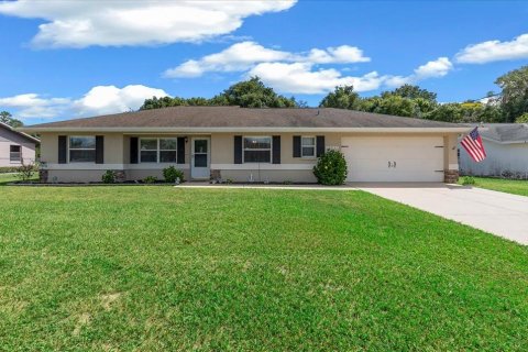 Villa ou maison à Belleview, Floride 3 chambres, 121.05 m2 № 2400083