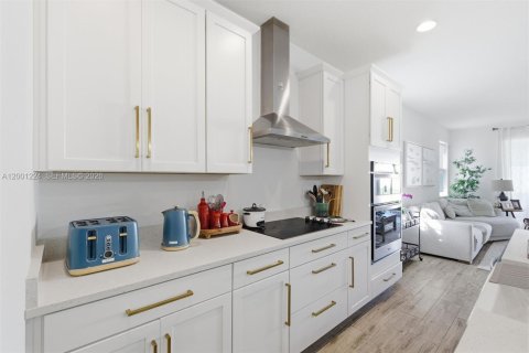 Villa ou maison à vendre à Winter Garden, Floride: 4 chambres, 208.1 m2 № 2065722 - photo 10