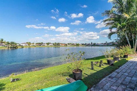 Снять в аренду виллу или дом в Майами, Флорида 3 спальни, 176.61м2, № 1974269 - фото 27