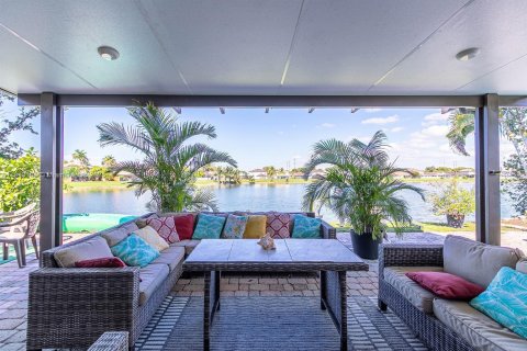 Снять в аренду виллу или дом в Майами, Флорида 3 спальни, 176.61м2, № 1974269 - фото 29