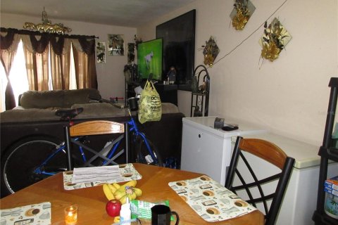 Commercial property in Lakeland, Florida 4 bedrooms, 184.41 sq.m. № 2198411 - photo 7