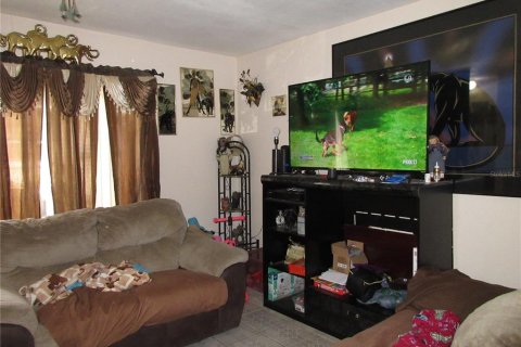 Commercial property in Lakeland, Florida 4 bedrooms, 184.41 sq.m. № 2198411 - photo 10