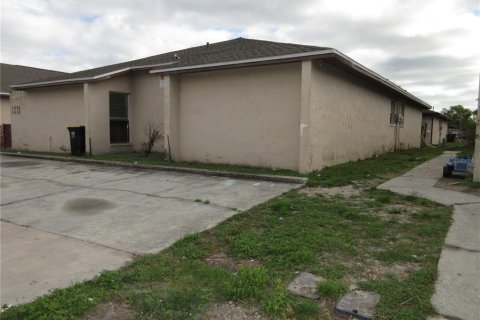 Commercial property in Lakeland, Florida 4 bedrooms, 184.41 sq.m. № 2198411 - photo 2