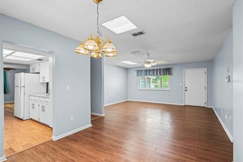 Casa en venta en Ocala, Florida, 3 dormitorios, 135.27 m2 № 1785316 - foto 5