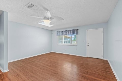 Casa en venta en Ocala, Florida, 3 dormitorios, 135.27 m2 № 1785316 - foto 3