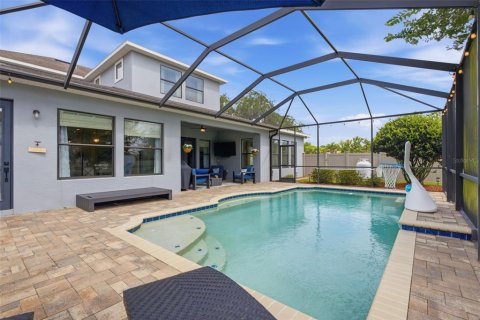 House in Lutz, Florida 5 bedrooms, 430.04 sq.m. № 2230922 - photo 25