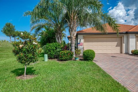 House in Venice, Florida 2 bedrooms, 145.67 sq.m. № 1848059 - photo 1