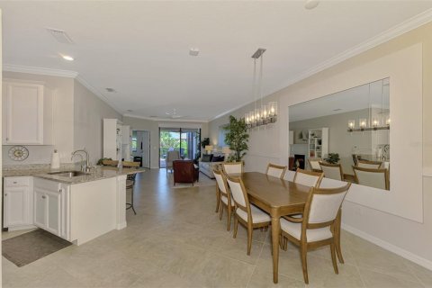 House in Venice, Florida 2 bedrooms, 145.67 sq.m. № 1848059 - photo 12