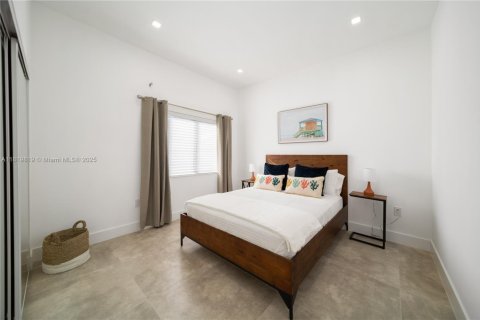 House in Miami, Florida 4 bedrooms № 1777690 - photo 20