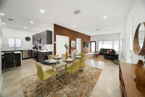 House in Miami, Florida 4 bedrooms № 1777690 - photo 7