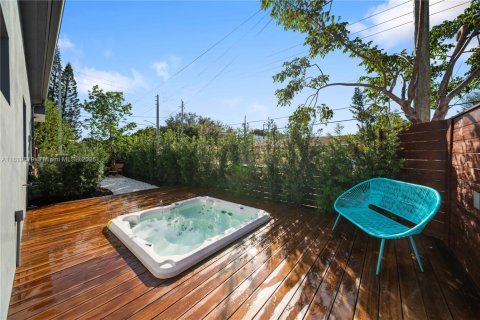 House in Miami, Florida 4 bedrooms № 1777690 - photo 26